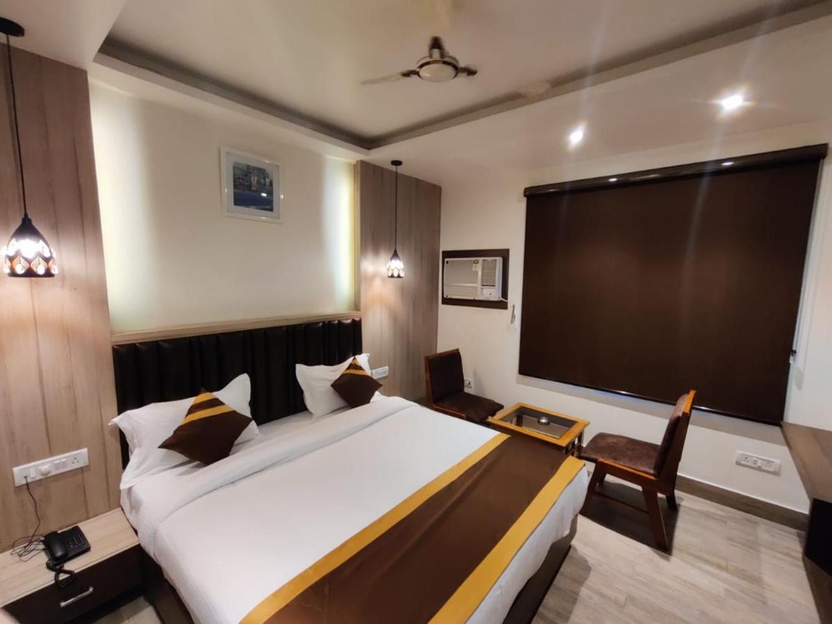 Hotel D SilverLeaf Lucknow Exterior foto